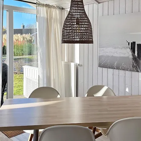 度假居 4 Person In *